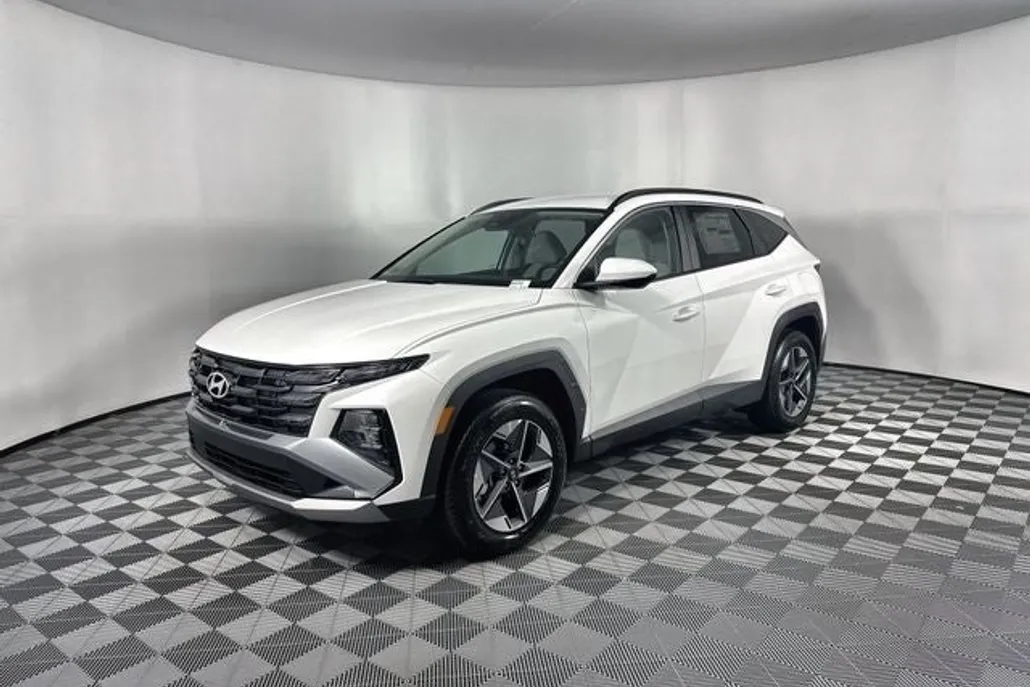 2025 Hyundai Tucson SEL photo 1