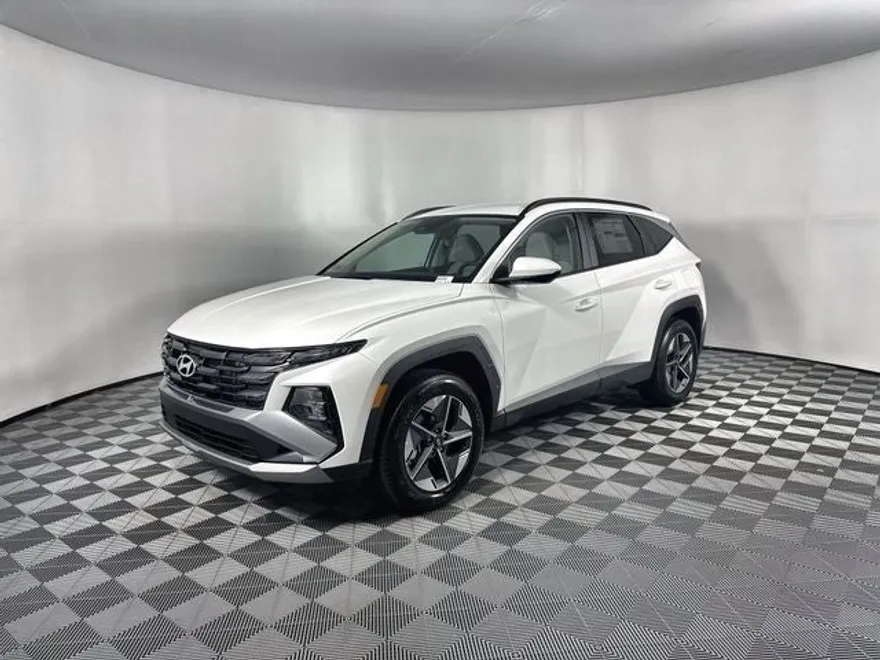 2025 Hyundai Tucson SEL photo 1