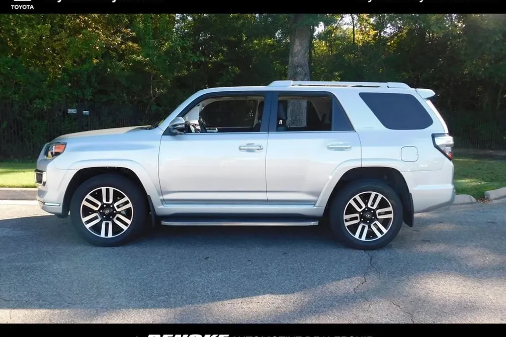 2023 Toyota 4Runner Limited photo 1