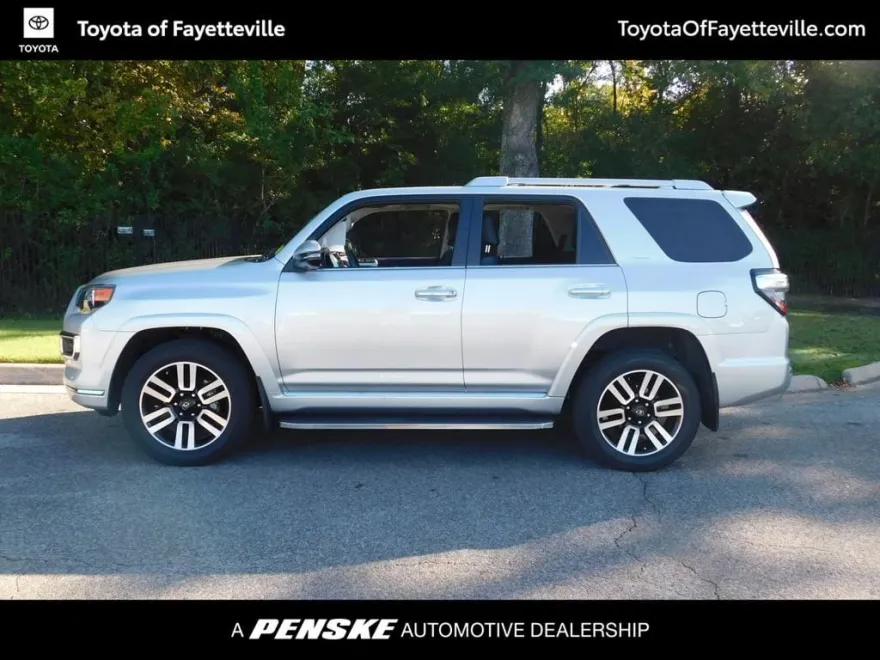 2023 Toyota 4Runner Limited photo 1