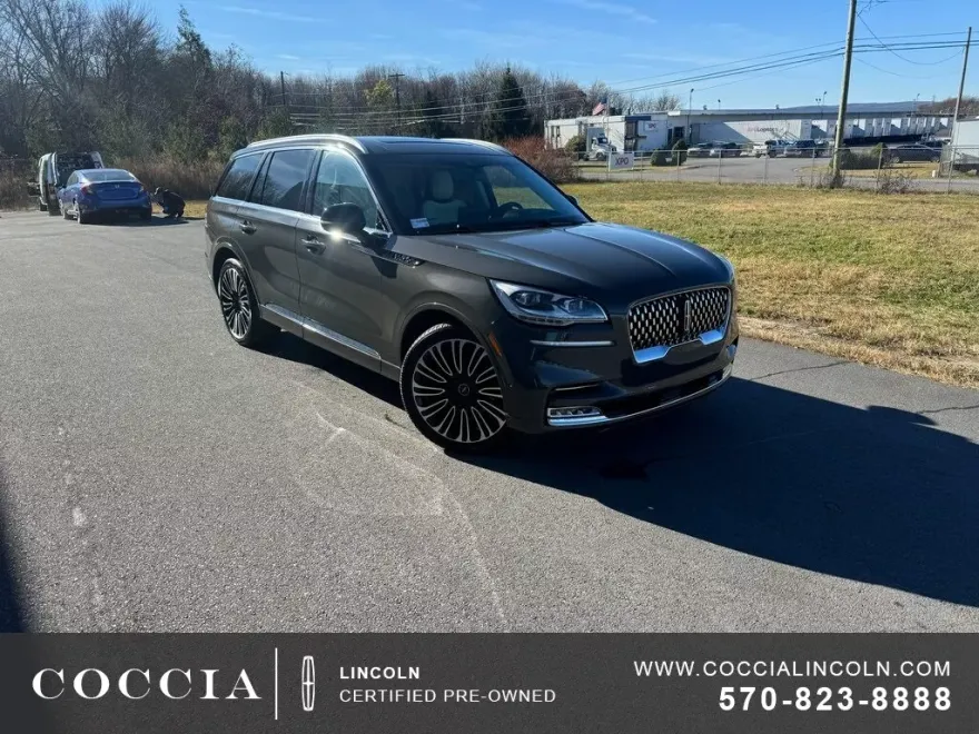 2023 Lincoln Aviator Black Label photo 1