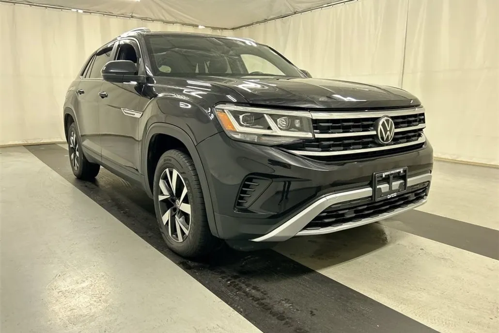 2021 Volkswagen Atlas Cross Sport SE photo 1