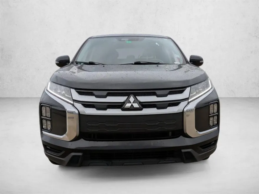 2021 Mitsubishi Outlander Sport LE photo 1