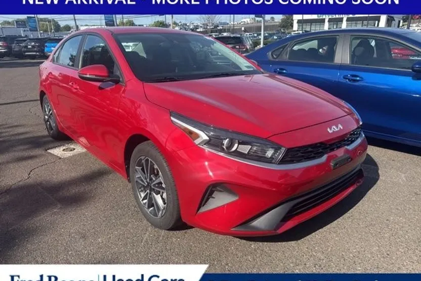 2023 Kia Forte LXS photo 1
