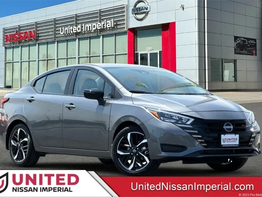 2025 Nissan Versa 1.6 SR photo 1
