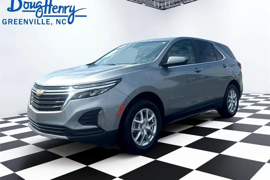 2023 Chevrolet Equinox LT photo 1