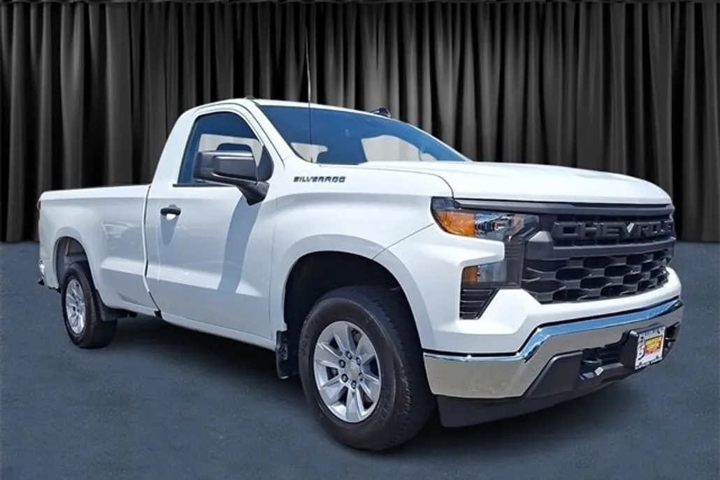 2024 Chevrolet Silverado 1500 photo 1