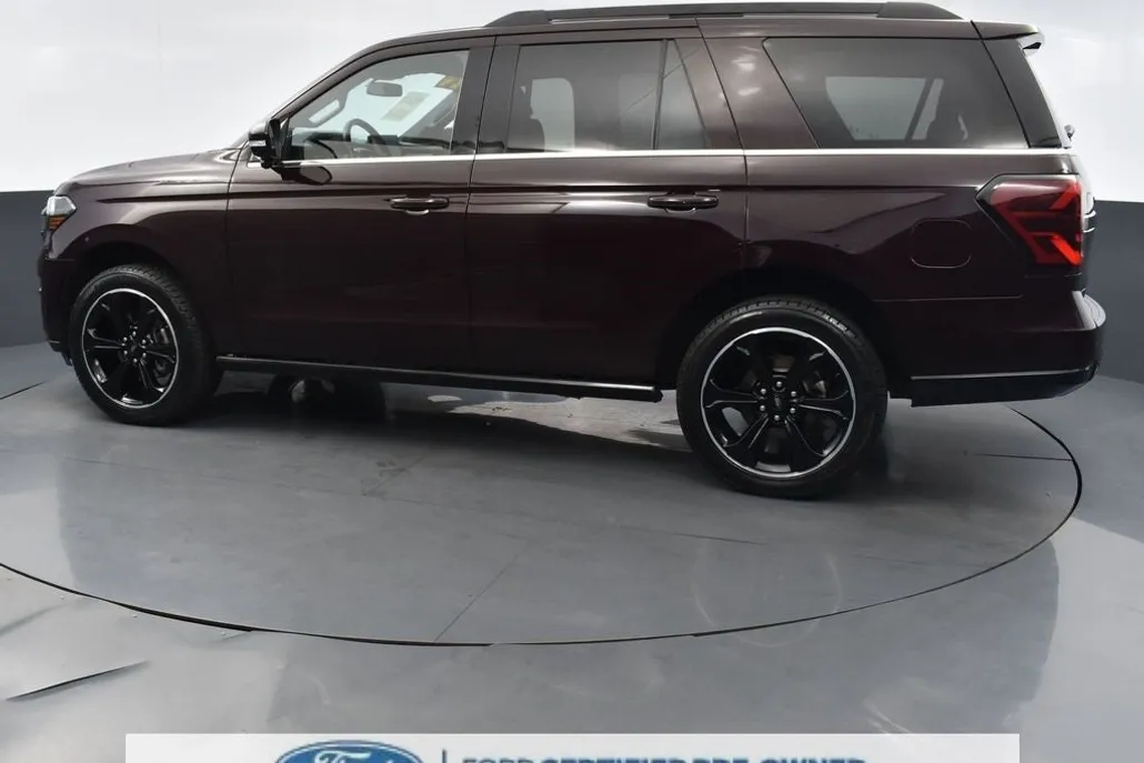 2024 Ford Expedition Limited photo 1