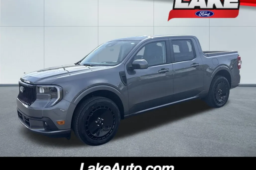 2025 Ford Maverick photo 1