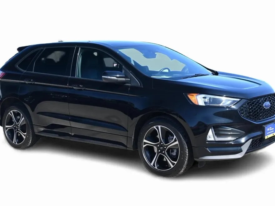 2022 Ford Edge ST photo 1