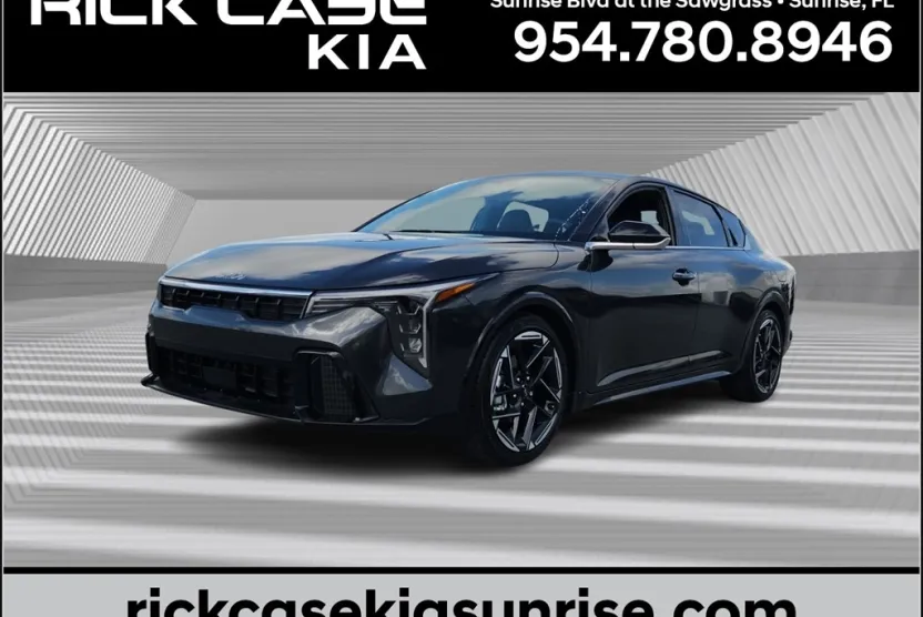 2025 Kia K4 GT-Line photo 1