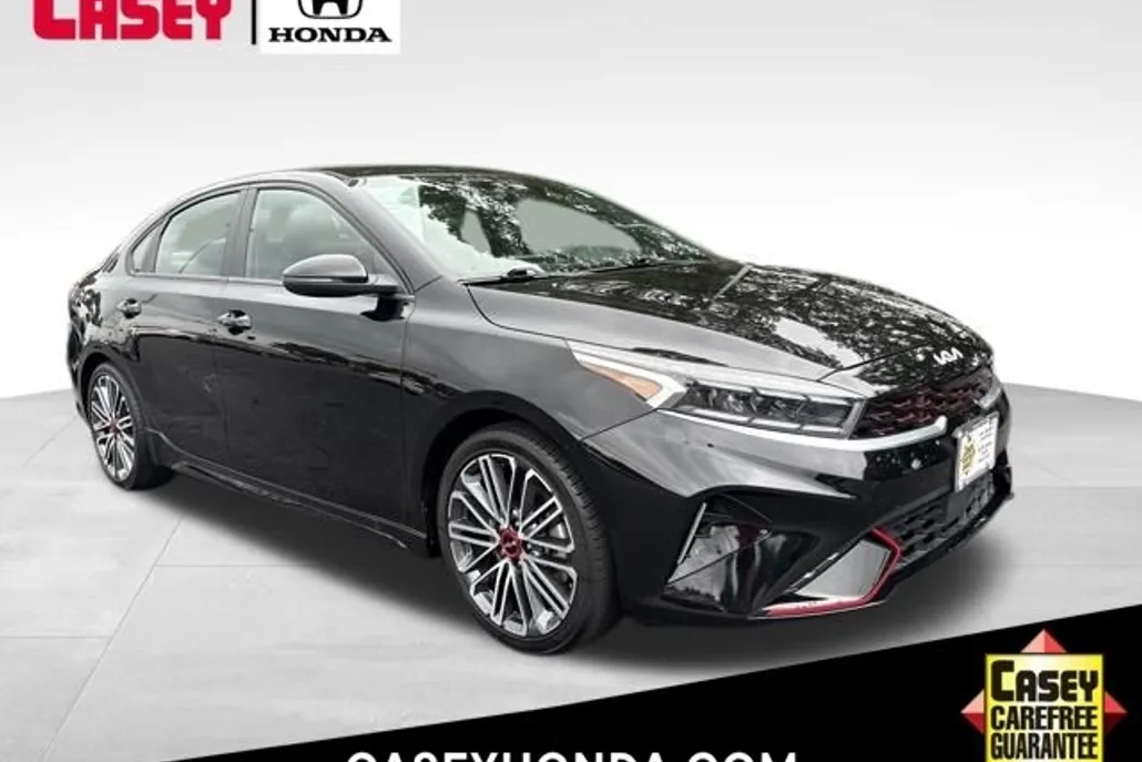 2022 Kia Forte GT photo 1