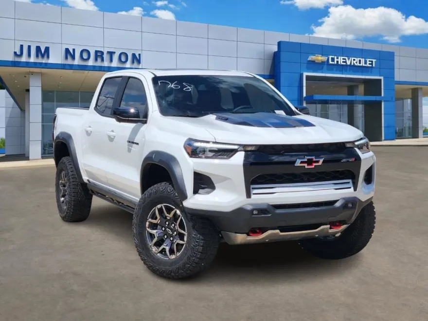 2026 Chevrolet Colorado ZR2 photo 1