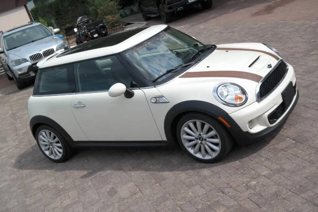 2012 Mini Cooper Hardtop S photo 1