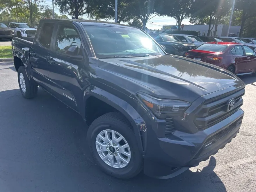 2025 Toyota Tacoma SR5 photo 1