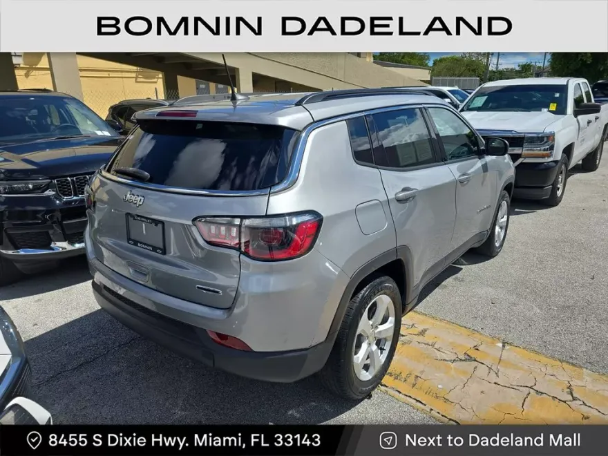 2021 Jeep Compass Latitude photo 1