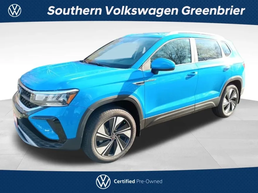 2024 Volkswagen Taos SE photo 1