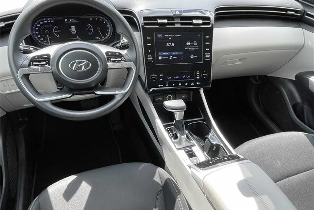 2024 Hyundai Tucson SEL photo 1