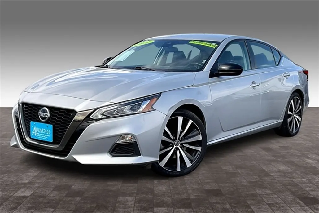 2021 Nissan Altima 2.5 SR photo 1