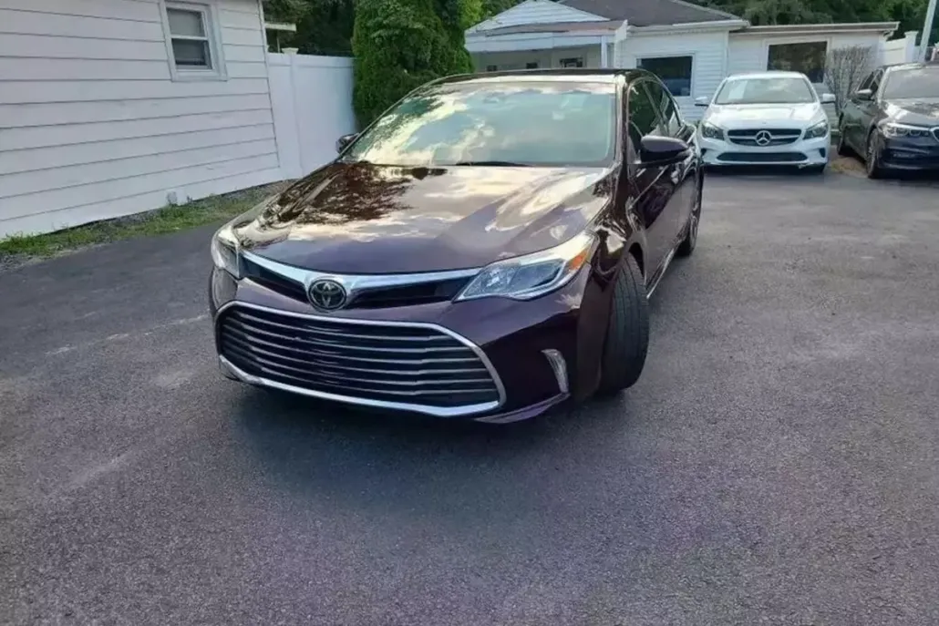 2018 Toyota Avalon XLE photo 1