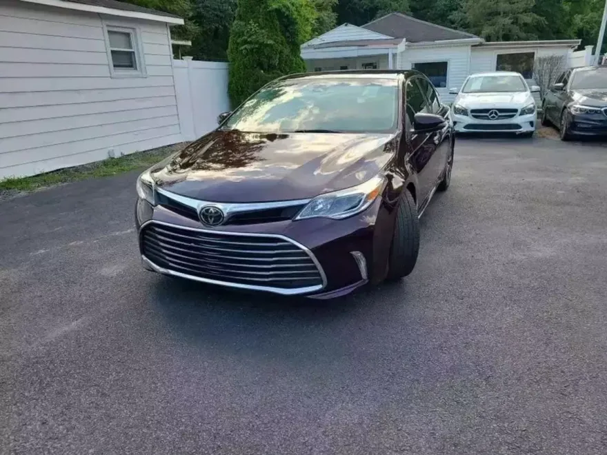 2018 Toyota Avalon XLE photo 1