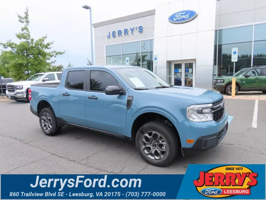 2023 Ford Maverick XLT photo 1