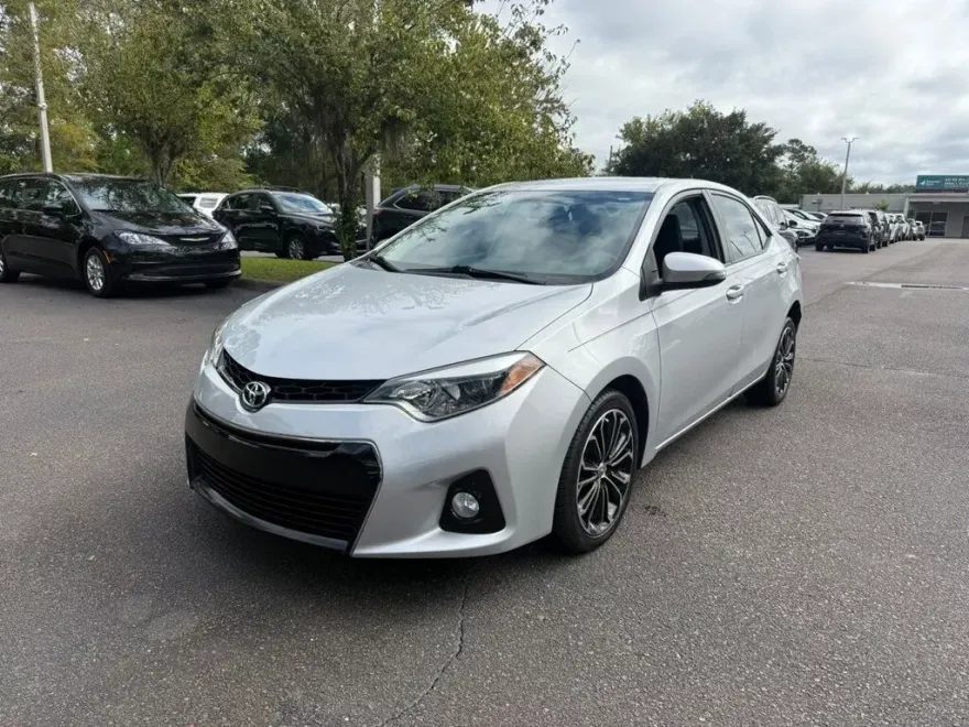 2016 Toyota Corolla S photo 1