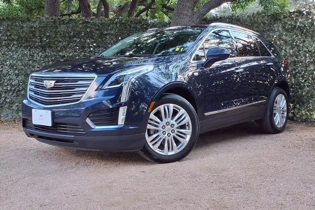 2017 Cadillac XT5 Premium Luxury photo 1