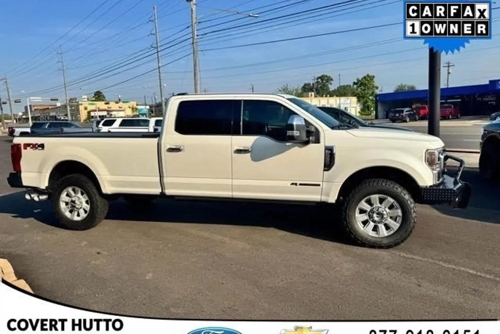 2022 Ford F-350 Platinum photo 1