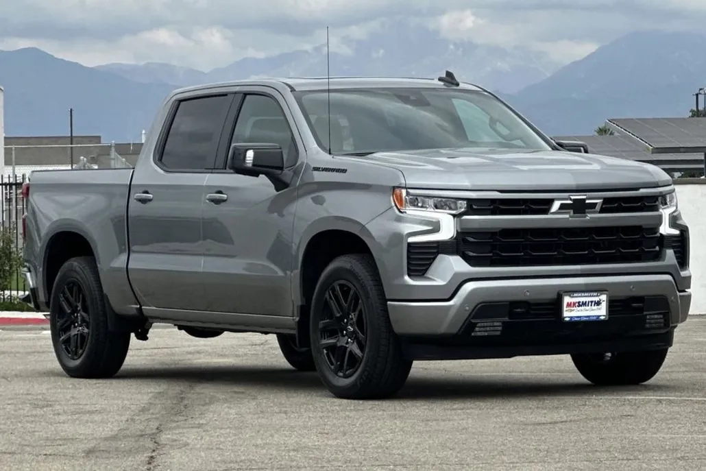 2026 Chevrolet Silverado 1500 RST photo 1