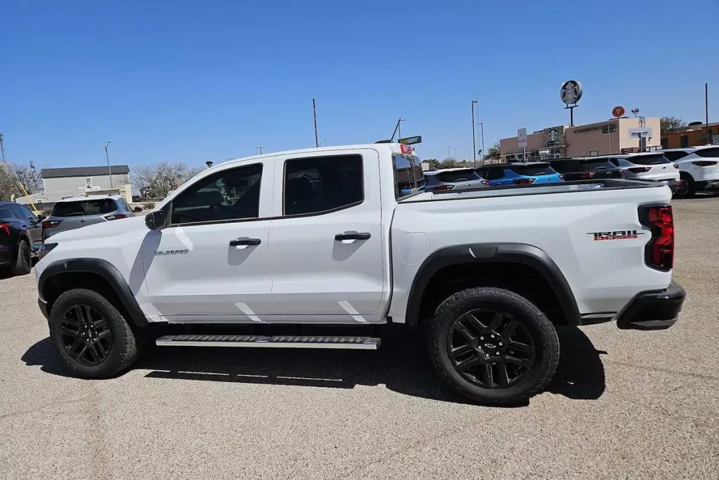 2025 Chevrolet Colorado Trail Boss photo 1