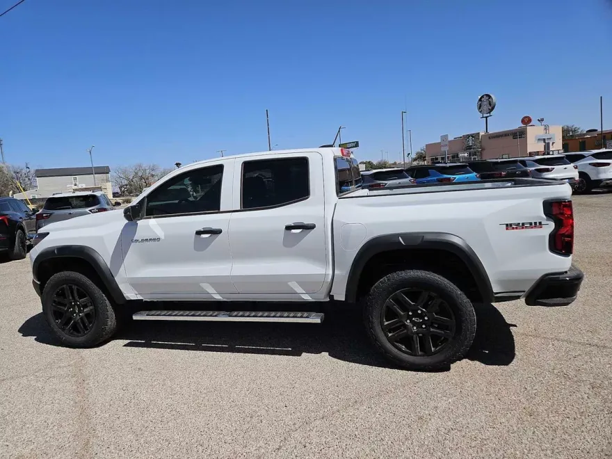 2025 Chevrolet Colorado Trail Boss photo 1
