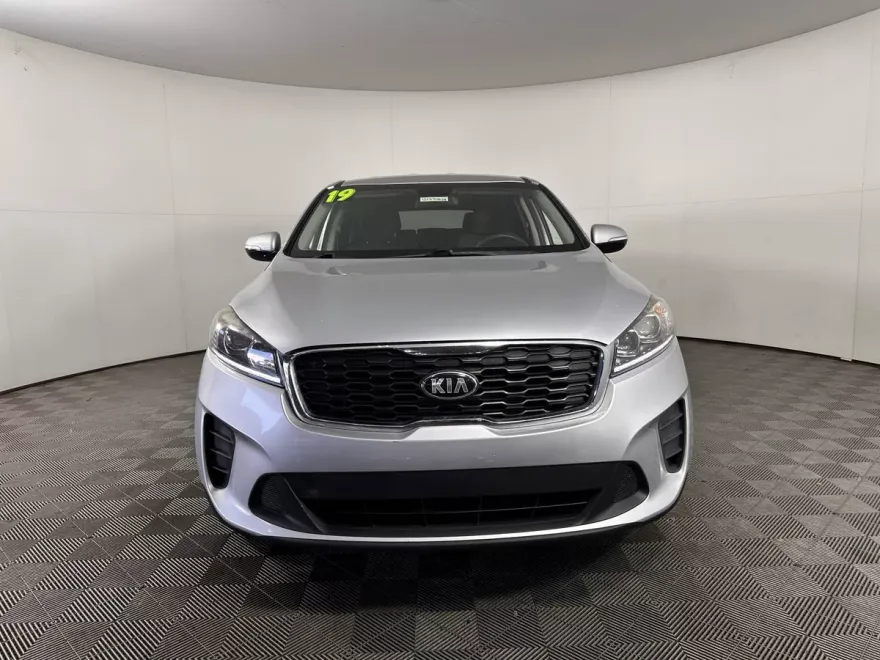 2019 Kia Sorento LX V6 photo 1