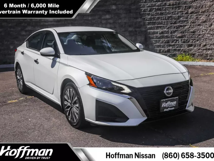 2023 Nissan Altima 2.5 SV photo 1