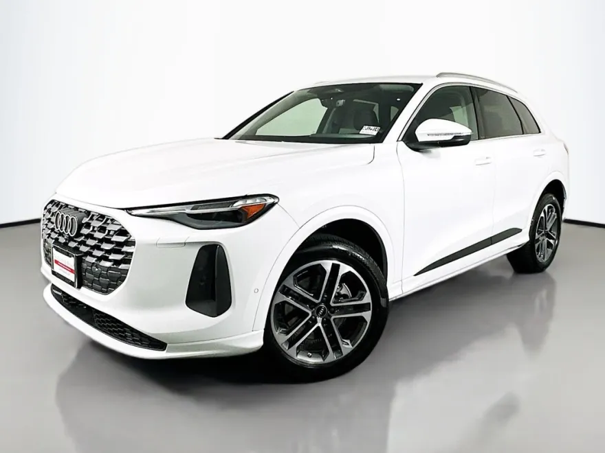 2025 Audi Q5 Premium Plus photo 1