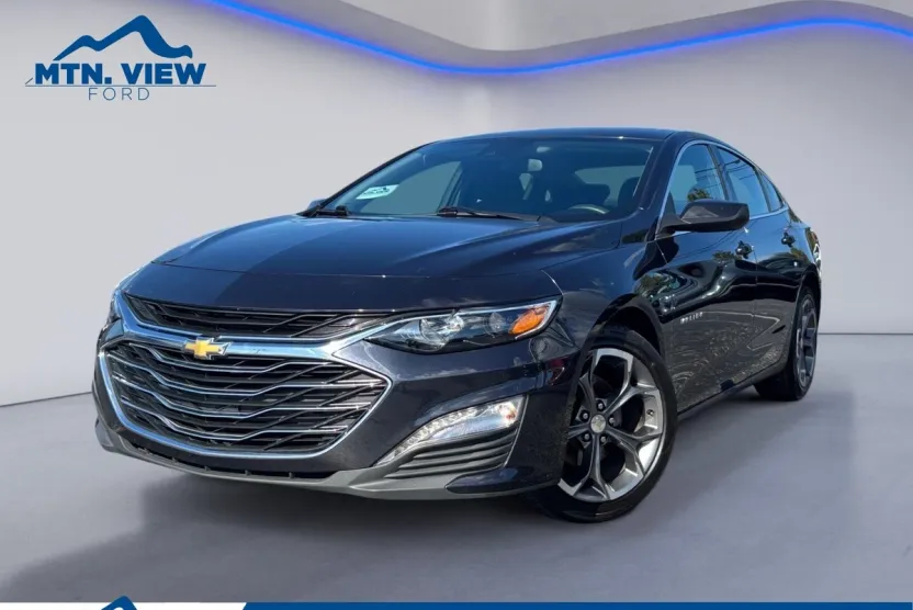 2023 Chevrolet Malibu 1LT photo 1