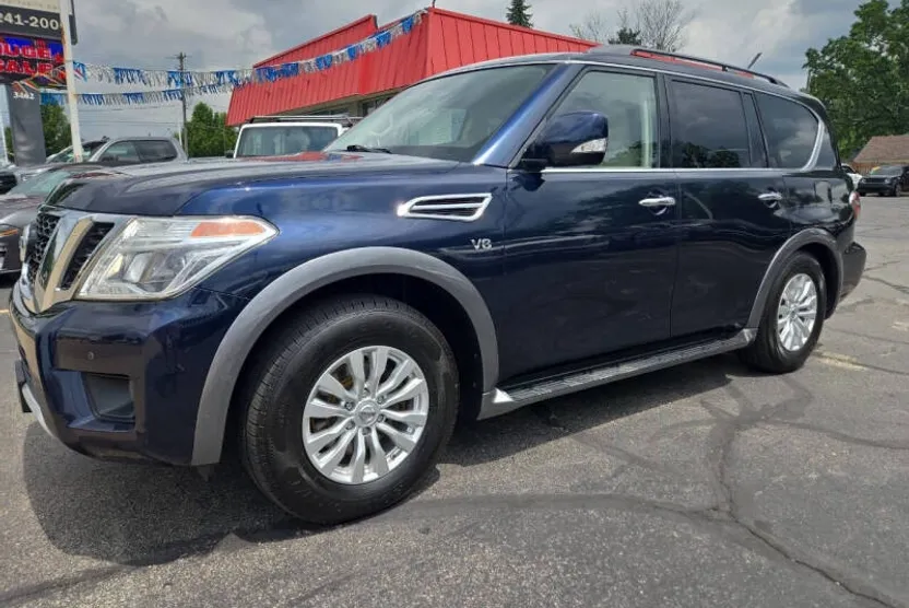 2018 Nissan Armada SV photo 1