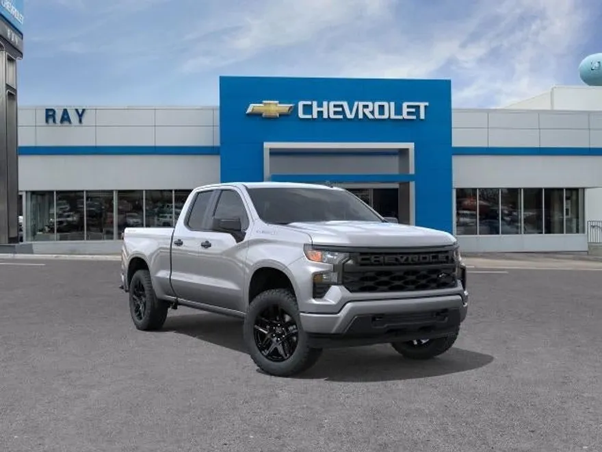 2026 Chevrolet Silverado 1500 Custom photo 1