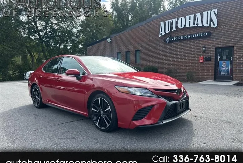 2019 Toyota Camry XSE photo 1