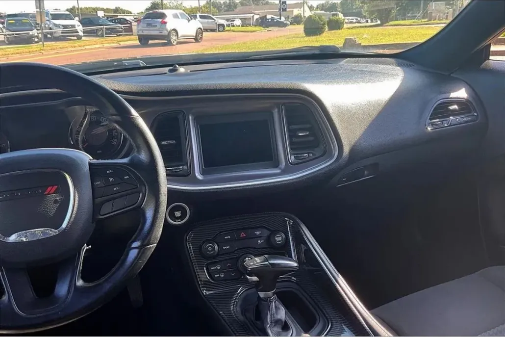 2020 Dodge Challenger SXT photo 1