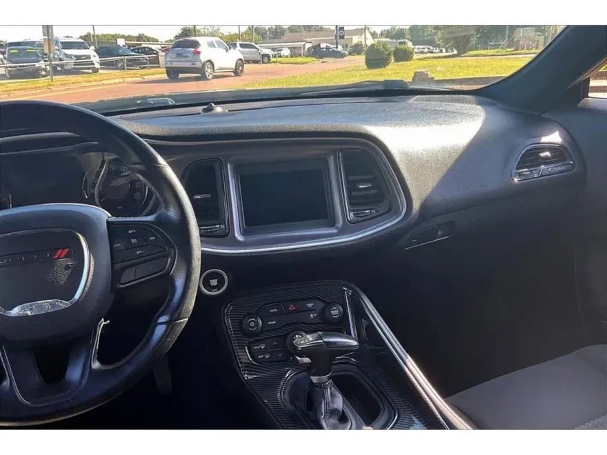 2020 Dodge Challenger SXT photo 1