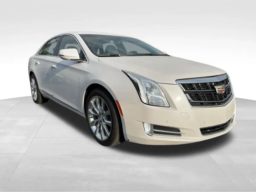 2017 Cadillac XTS Luxury photo 1