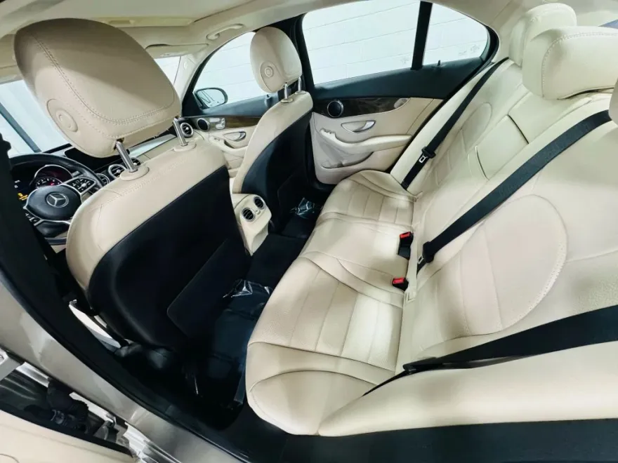 2019 Mercedes Benz C 300 Sedan photo 1