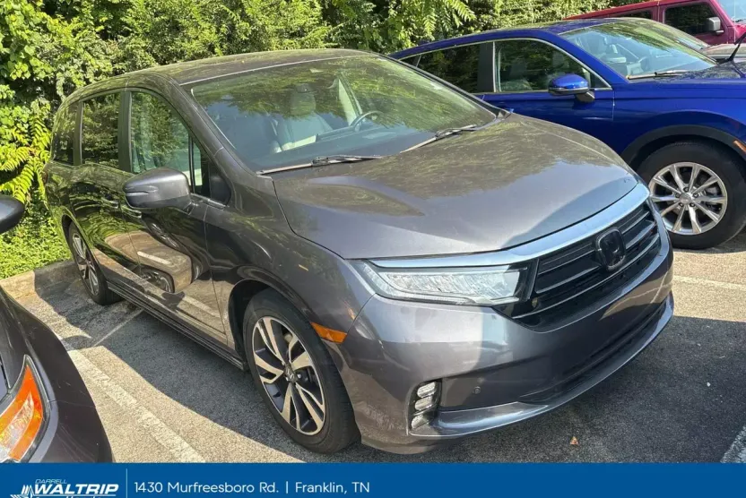 2023 Honda Odyssey Touring photo 1