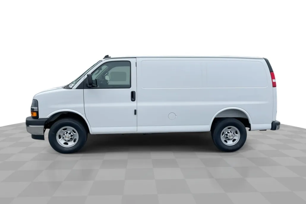 2025 Chevrolet Express Cargo 2500 photo 1
