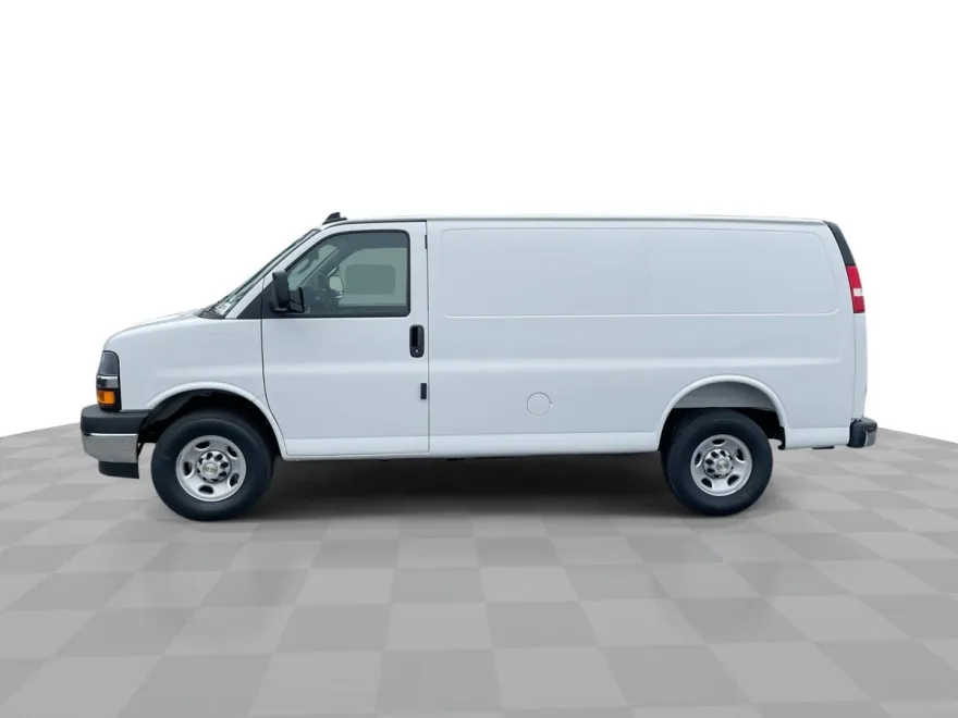 2025 Chevrolet Express Cargo 2500 photo 1