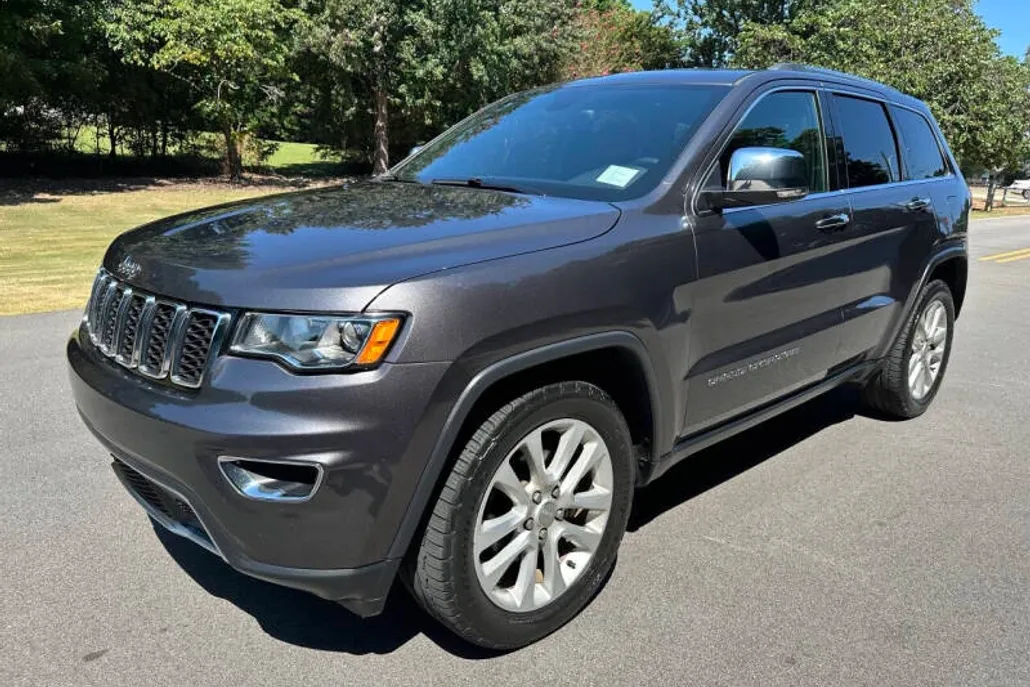 2017 Jeep Grand Cherokee Limited photo 1