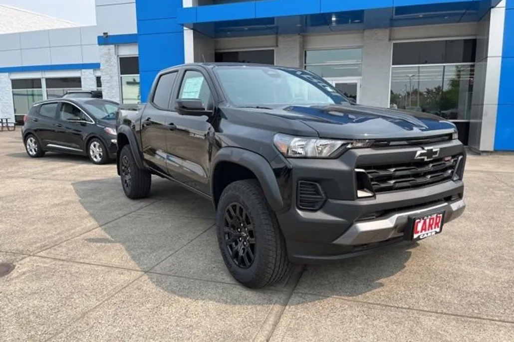 2026 Chevrolet Colorado Trail Boss photo 1
