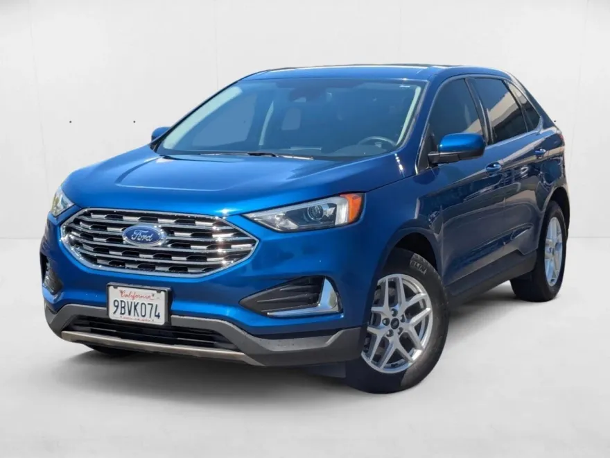 2022 Ford Edge SEL photo 1