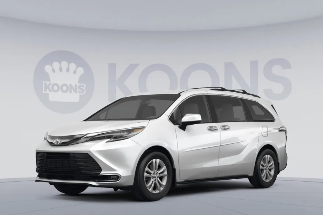 2023 Toyota Sienna XLE photo 1